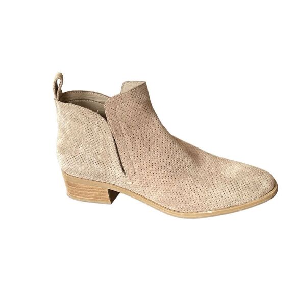 Dolce Vita Women's Suede Perforated Stacked Heel Kaidie Booties‎ Beige Size 10 - Picture 1 of 9